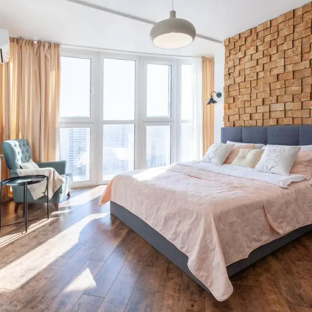 Реальные фото RentPlaza на улице Ново-Садовая 201Б