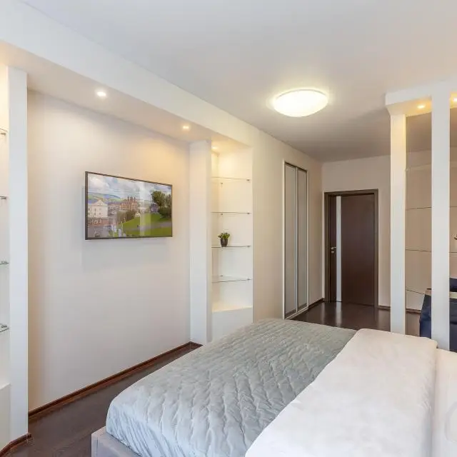 Реальные фото RentPlaza на улице 5 просека 99А