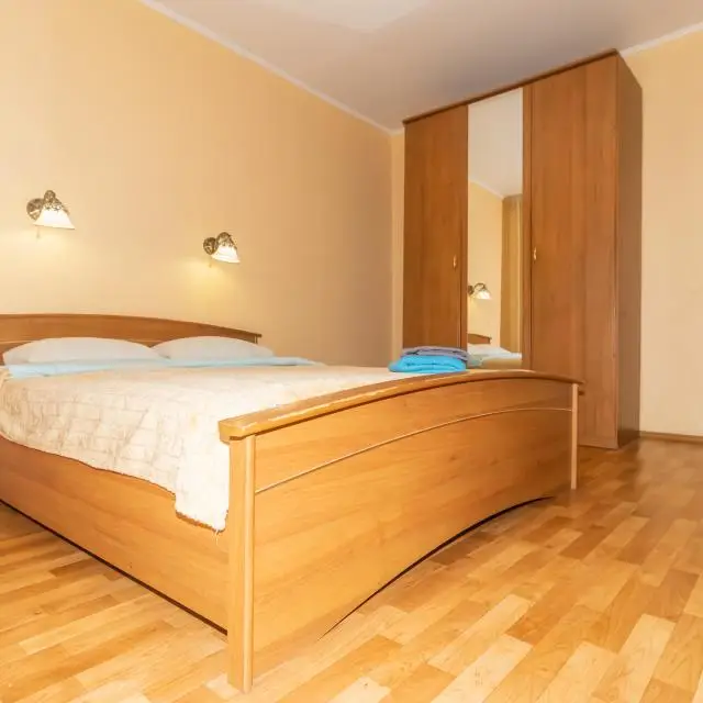 Реальные фото ApartDay на улице Кузнецова 6