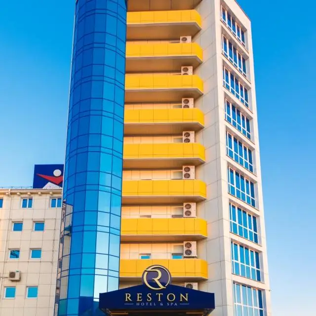 Реальные фото Reston (Рестон)