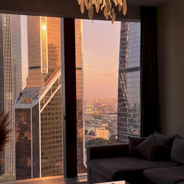 Реальные фото Апартаменты Москва Сити AV Sunset 2 комнаты 35 этаж с колонкой и подсветкой