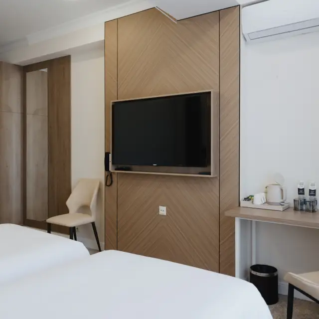 Реальные фото Bon Hotel (Бон)