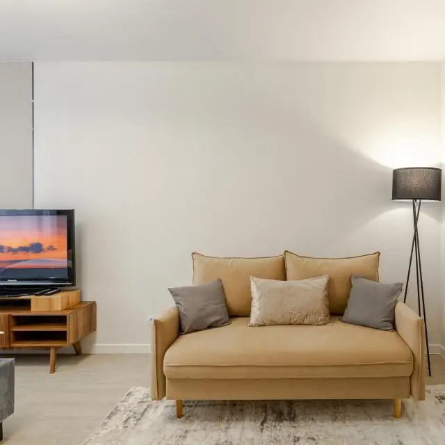 Реальные фото RentPlaza на улице Луначарского 3