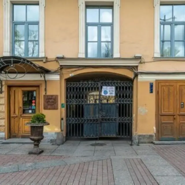 Реальные фото Апартаменты на Адмиралтейском проспекте, 10