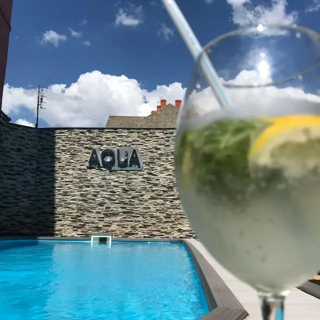 Реальные фото Hotel AQUA (Отель Аква)