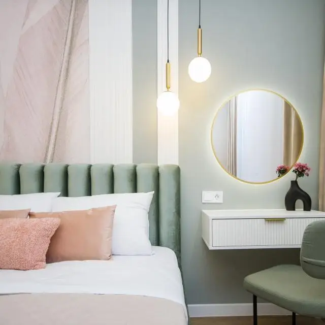 Реальные фото Niki Rent на улице Комарова 77