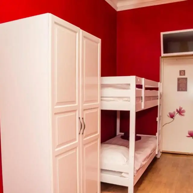 Реальные фото Old Flat Хостел на 1-ой Советской (Олд Флэт)
