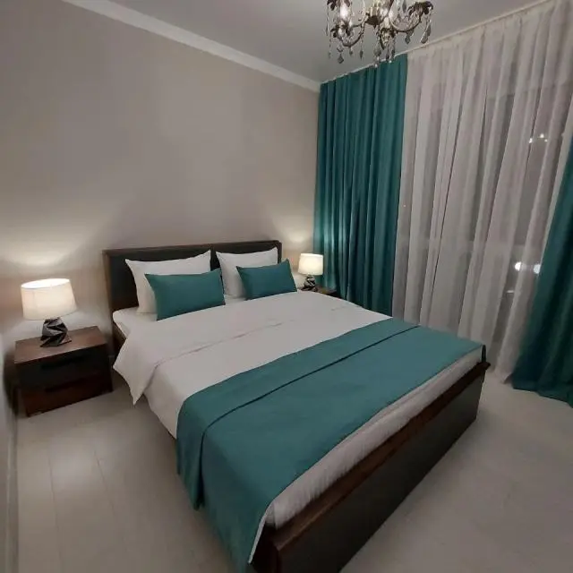 Реальные фото Flatirini (Флатирини) на улице Шамиля Джикаева 1А