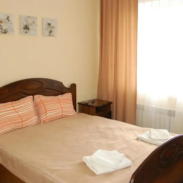 Реальные фото Small Hotel (Смол Отель)