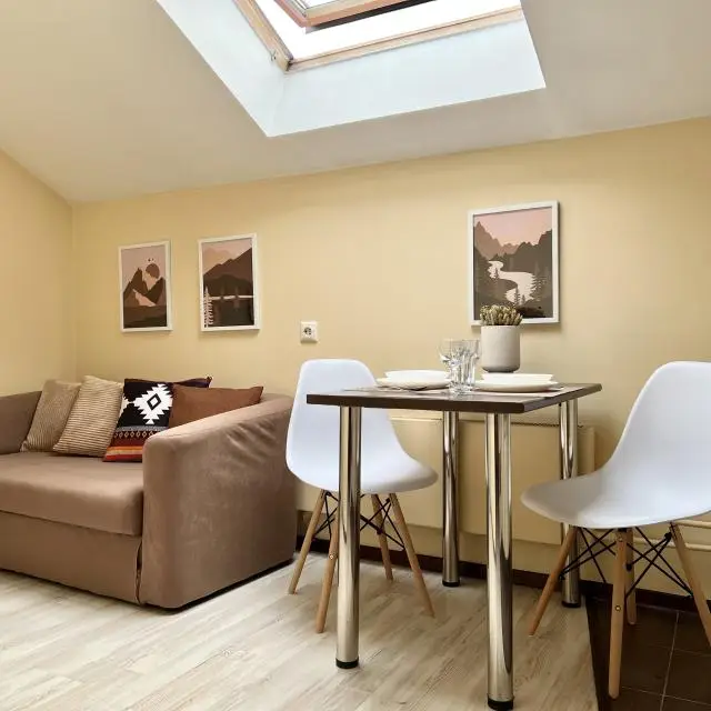 Реальные фото Rental Family Rooms (Рентал Фэмили) на улице 25 Октября