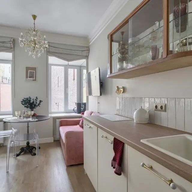 Реальные фото MyHome YourHome на Лиговский проспекте 141Б