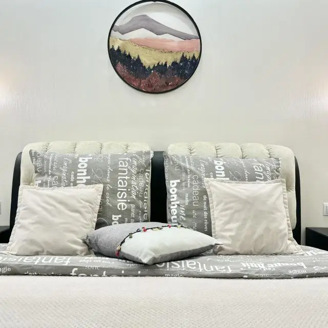 Реальные фото Rental Family Rooms (Рентал Фэмили) на улице Шишкова 72/3
