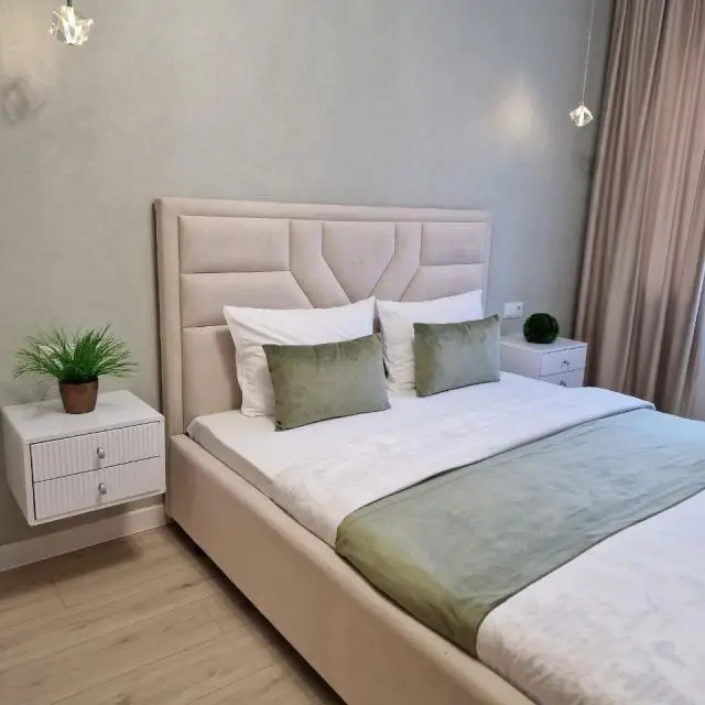 Реальные фото Flatirini (Флатирини) на улице Братьев Темировых