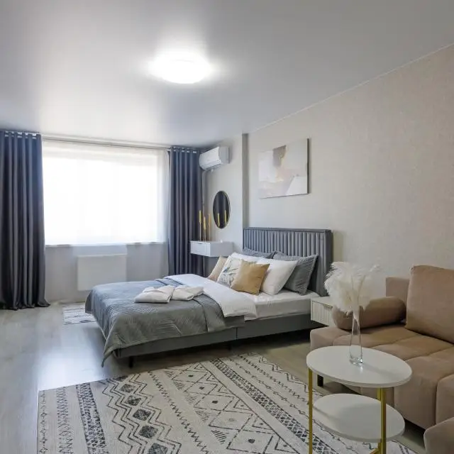 Реальные фото MyHome YourHome на Революционная 101В